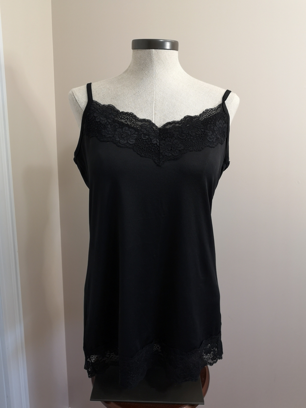 Ricki's Women's Black Lace Trim Camisole Size L